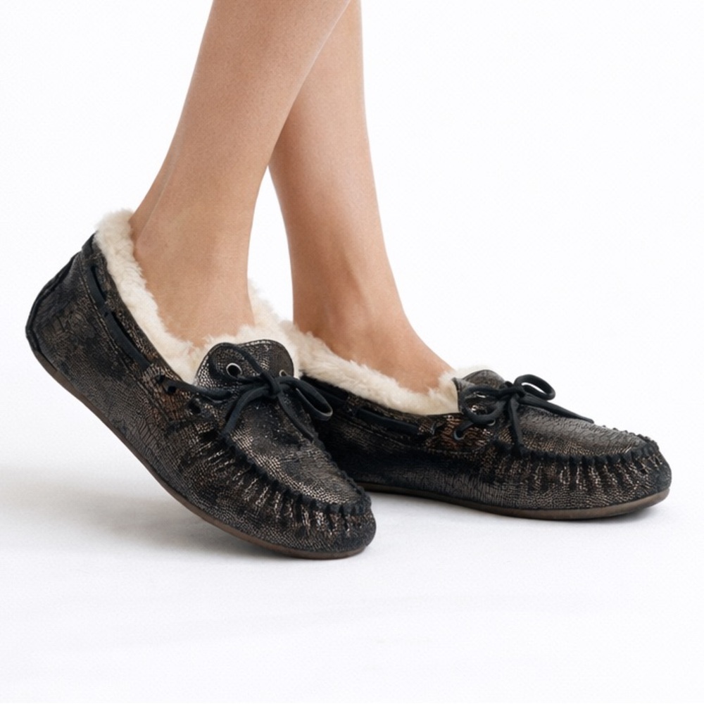 UGG Metallic Black Dakota Moccasin Bronze Brown Slippers Women’s Size 10
